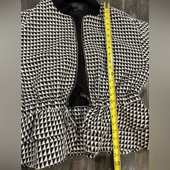 GRACIA gorgeous black and white woven jacket with an elastic waist. Sz M - Picture 4 of 10